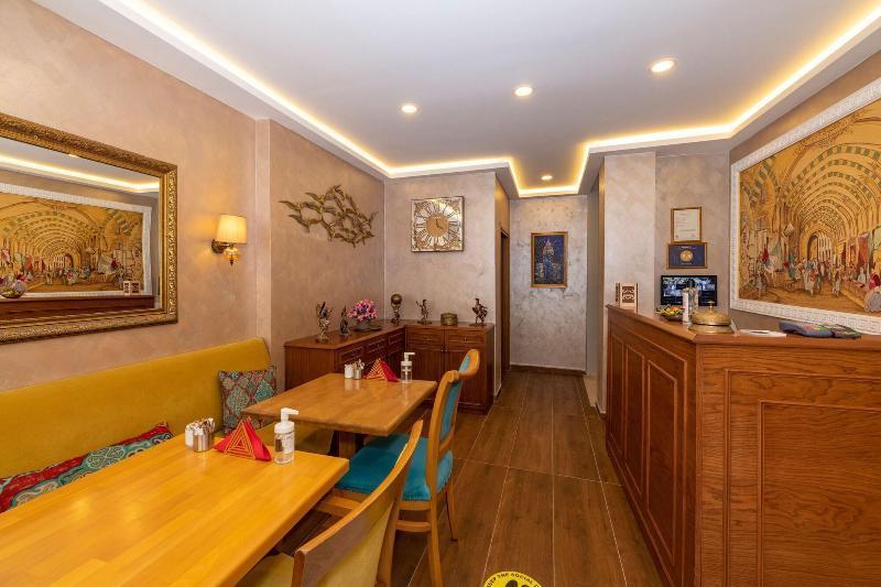 Royan Otel