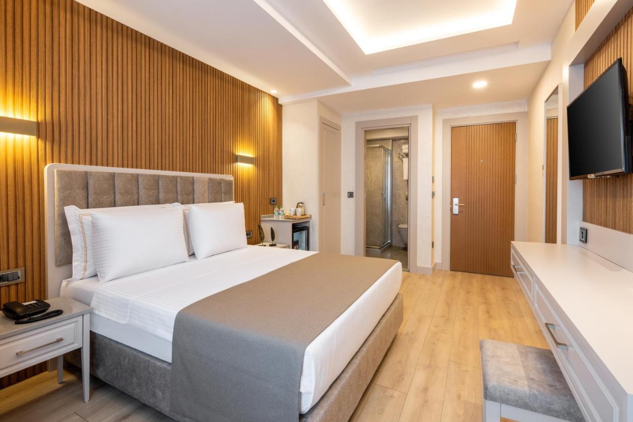 Hotel Carina Gold And Restaurant