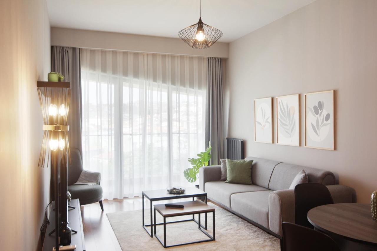 Apartment Spacious With Balcony- Tranquil Haven *