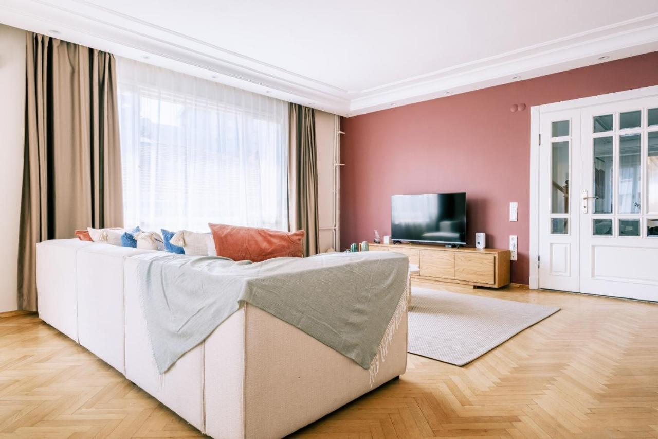 Apartment Sea View Duplex With Terrace 5 Min To Marina Istanbul