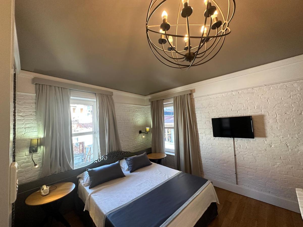 Otel Pino *