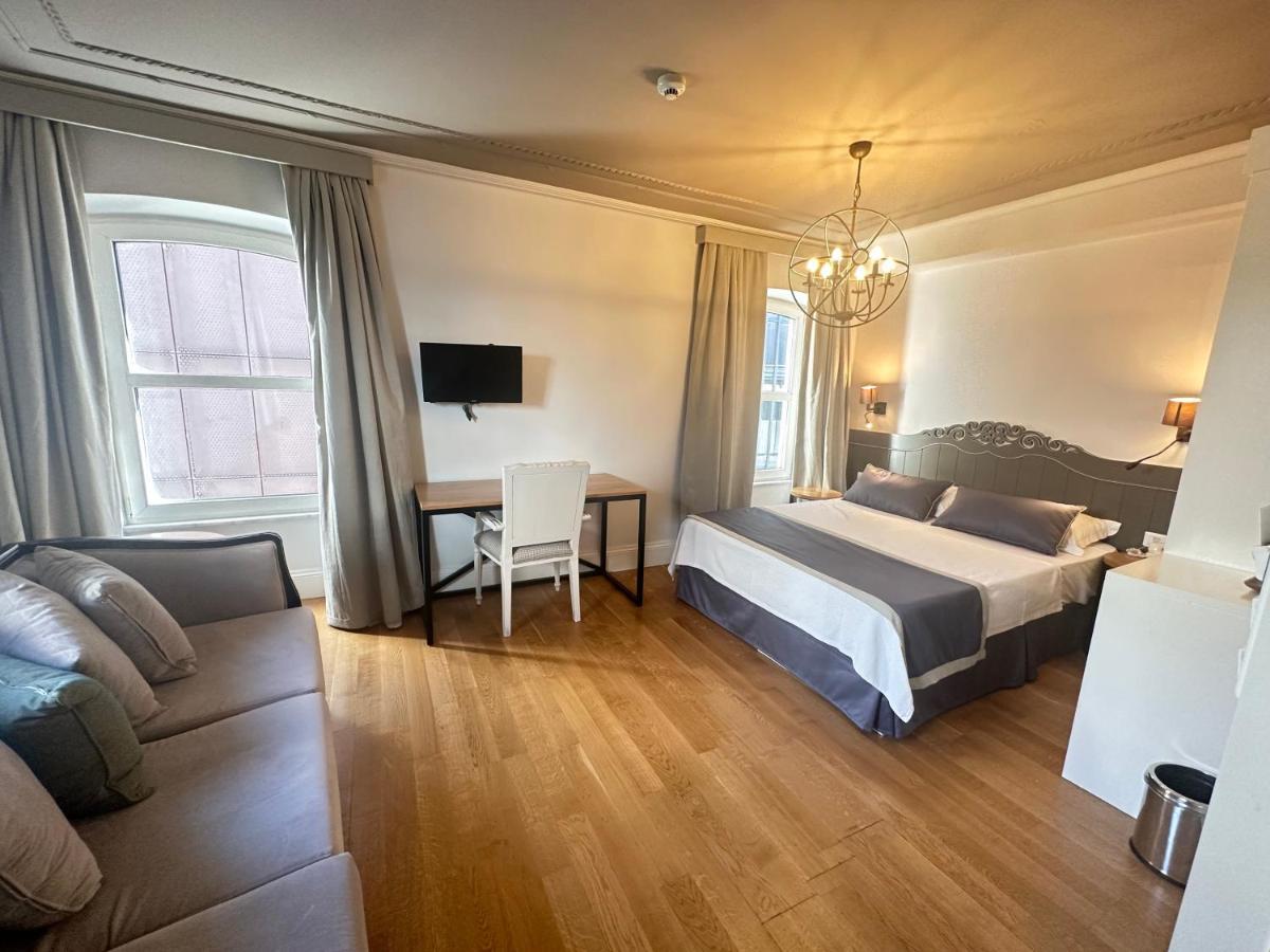 Pino Hotel *