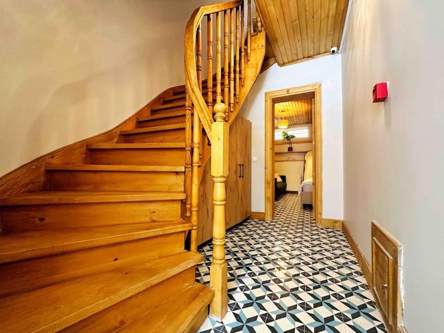 Refurbished Triplex In Taksim Holiday home *