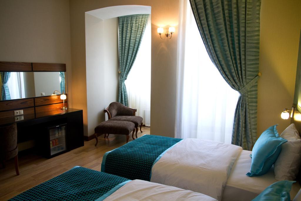 Au Pera Hotel 5*