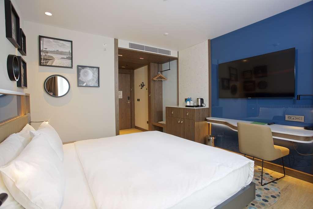Hampton By Hilton Old 3*