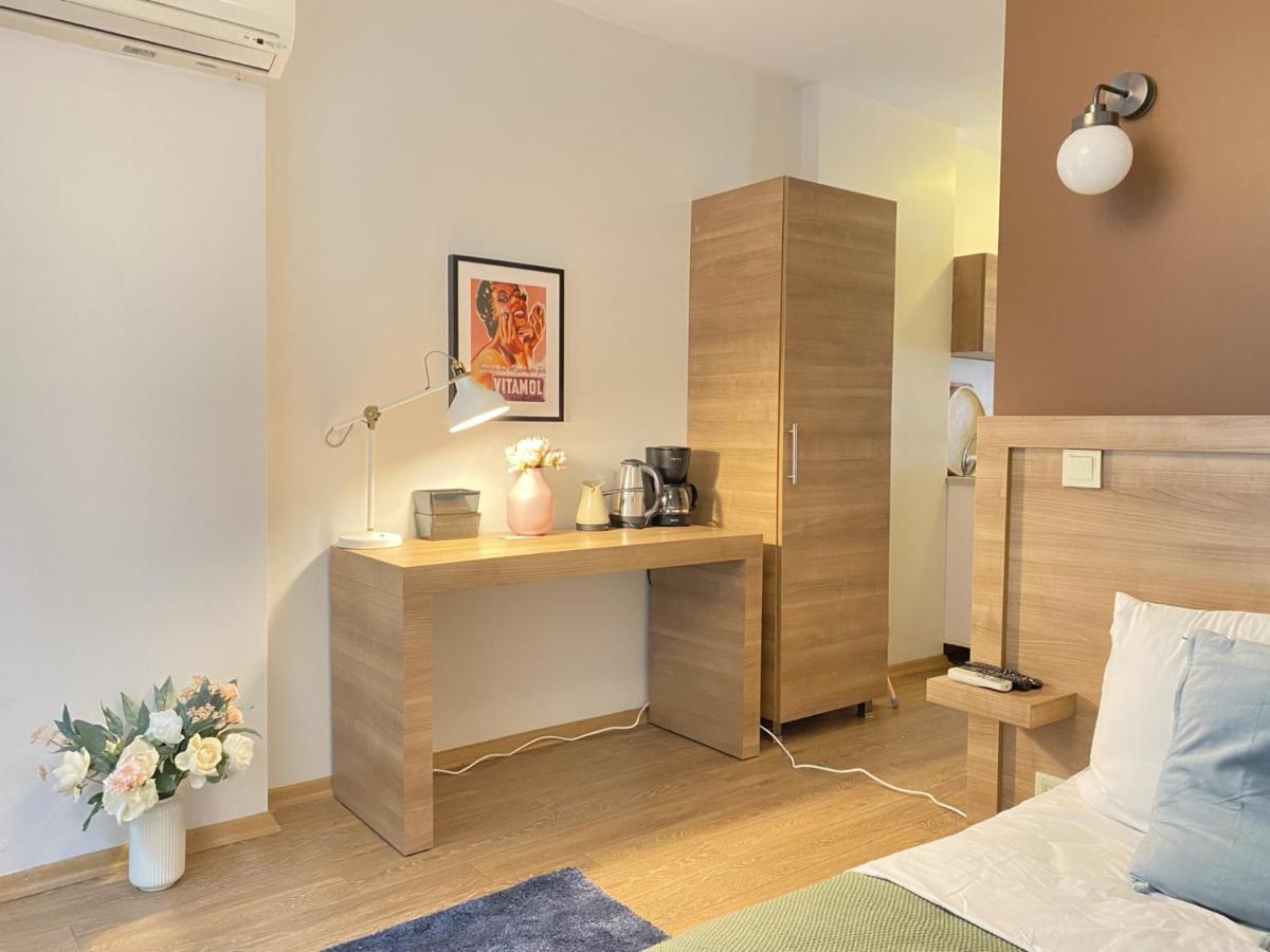 Hotel Meridian *