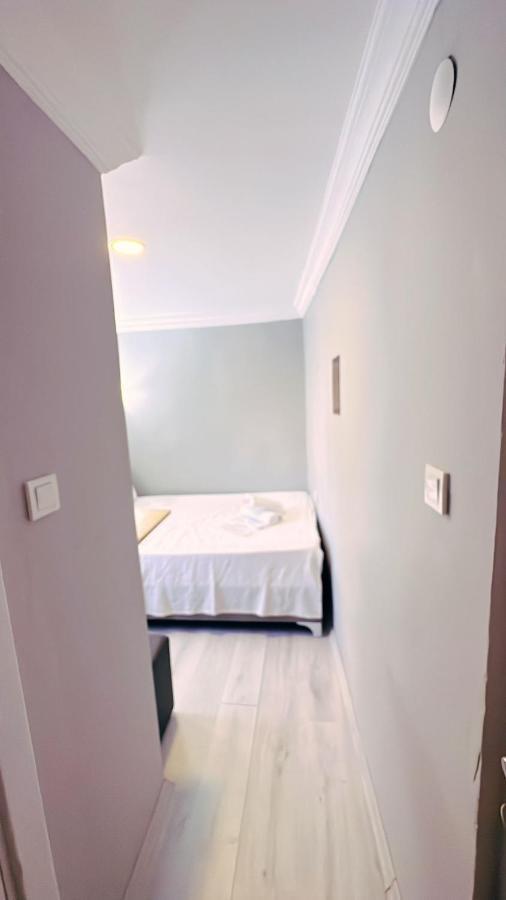 Taksim Centre 2*