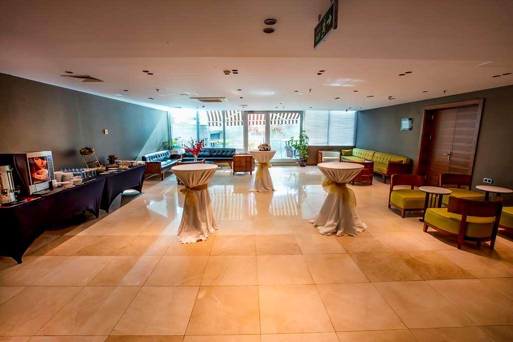 Park By Radisson Kavacik 4*