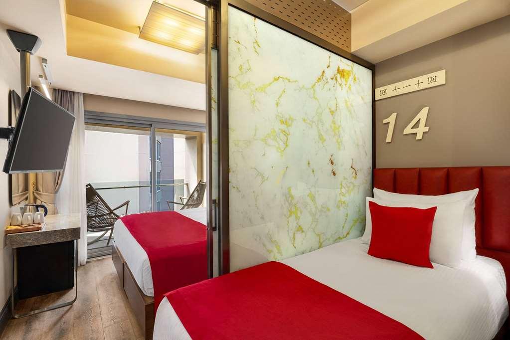 Ramada Pera Hotel