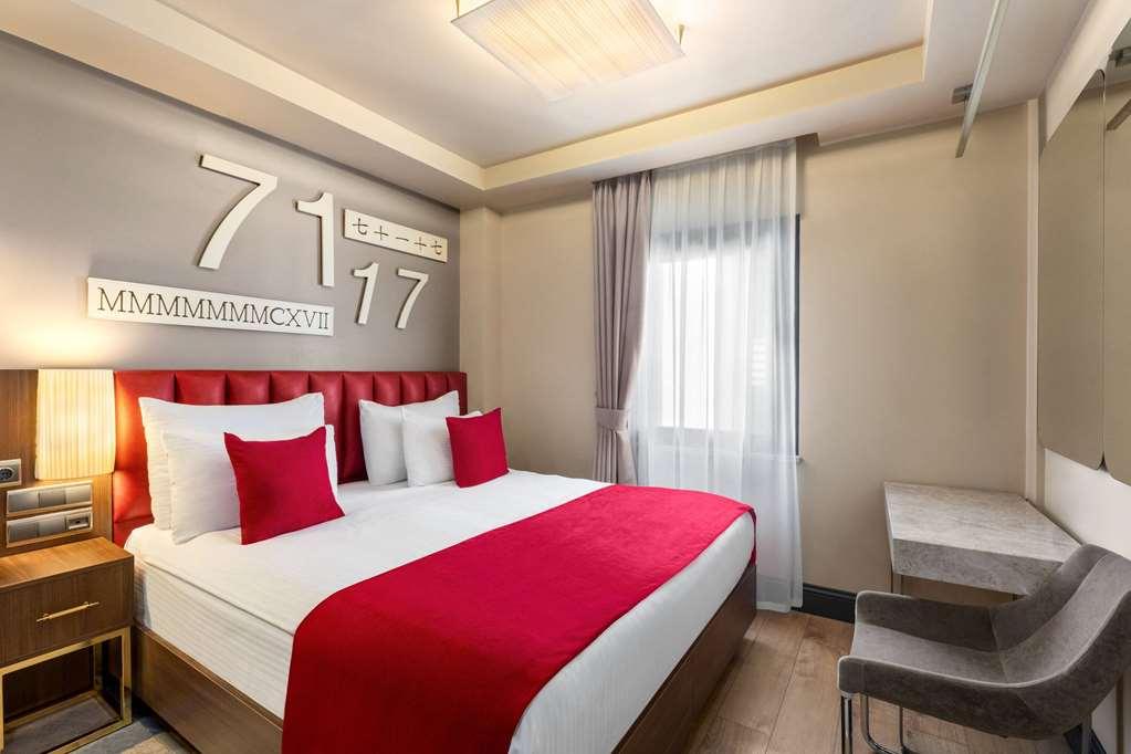 Ramada Pera