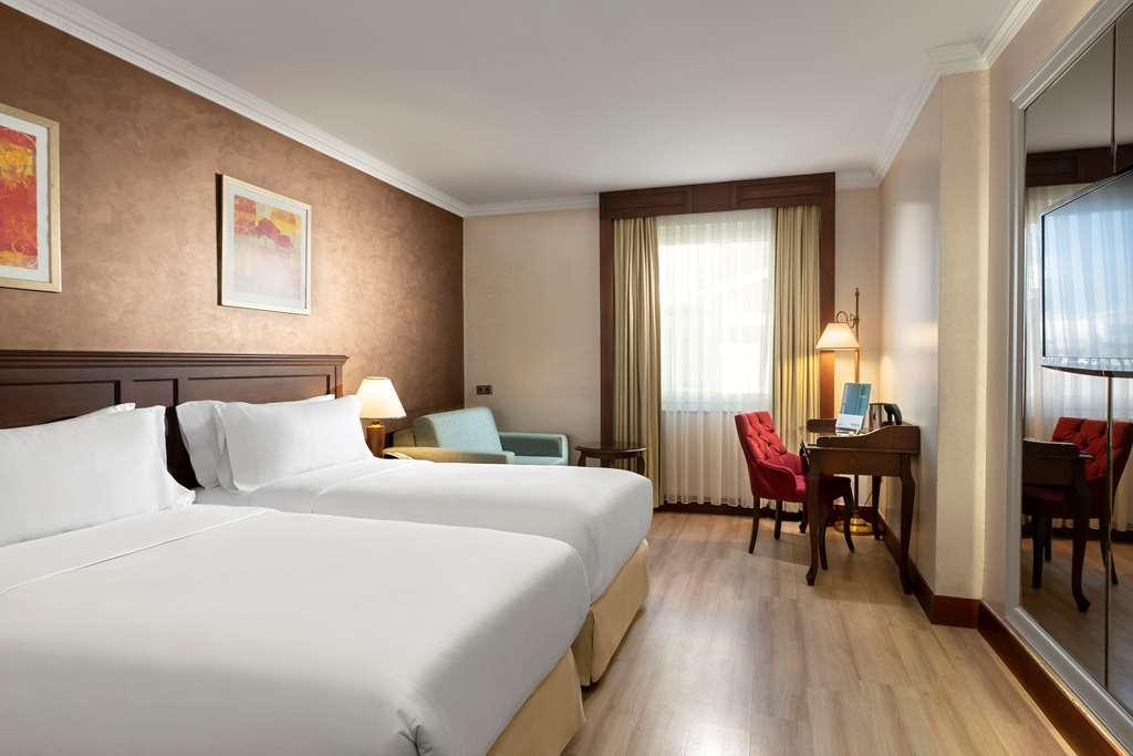 Hotel Occidental Taksim