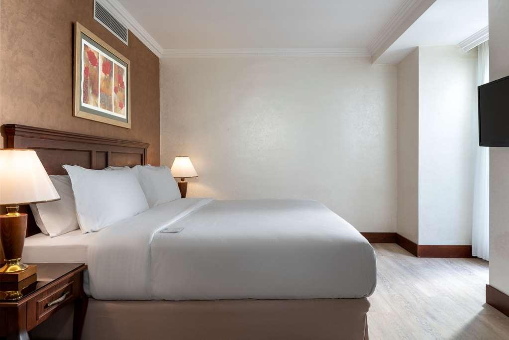 Hotel Occidental Taksim *