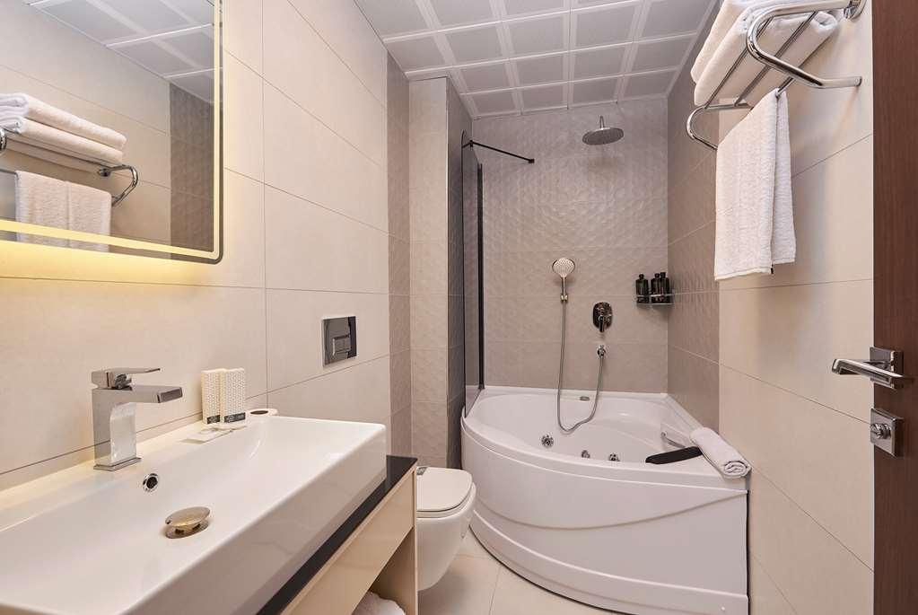 Operla Airport Hotels, Tm *