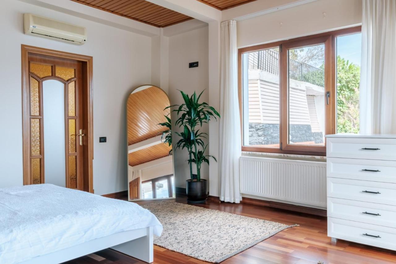 Bosphorus View House With Garden 5 Min To Coast * Istanbul