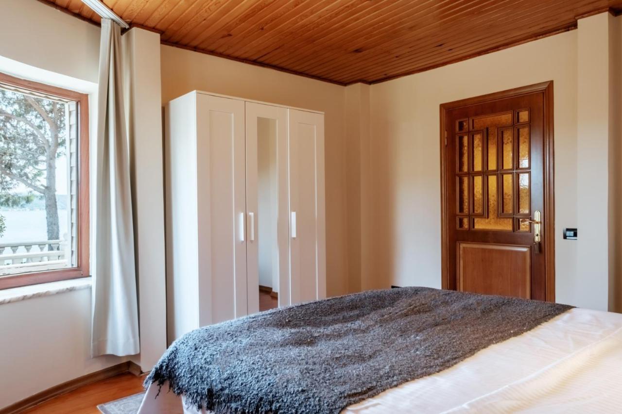 Bosphorus View House With Garden 5 Min To Coast Istanbul