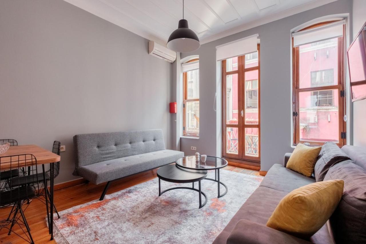 Apartment Chic Flat With Balcony 5 Min To Taksim Sq