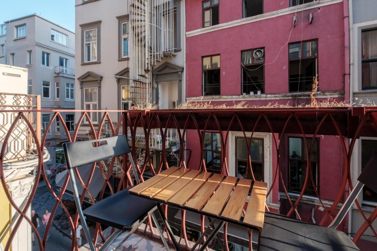 Apartment Chic Flat With Balcony 5 Min To Taksim Sq Istanbul
