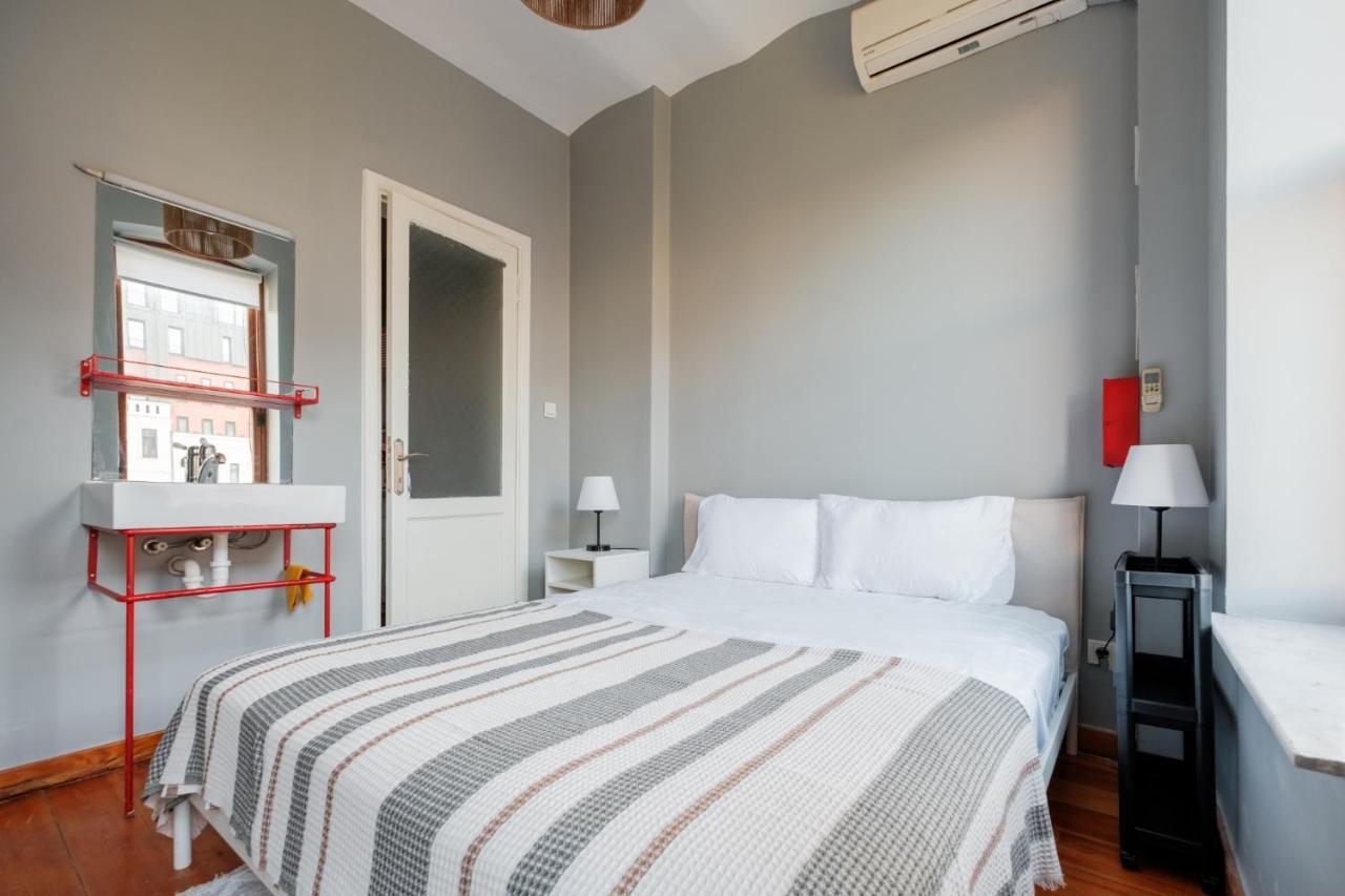 Chic Flat With Balcony 5 Min To Taksim Sq