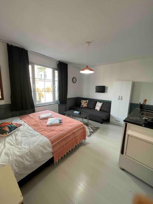 Amuer 6 * Istanbul