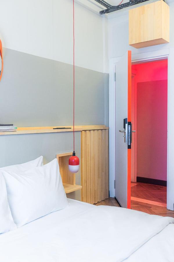 Popstel Hotel