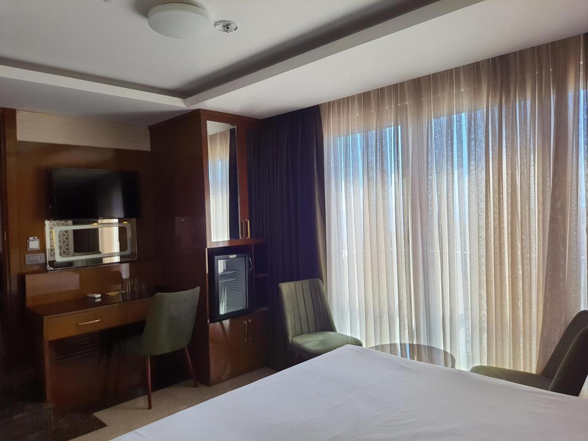 Hotel Grand Star Premium 4*
