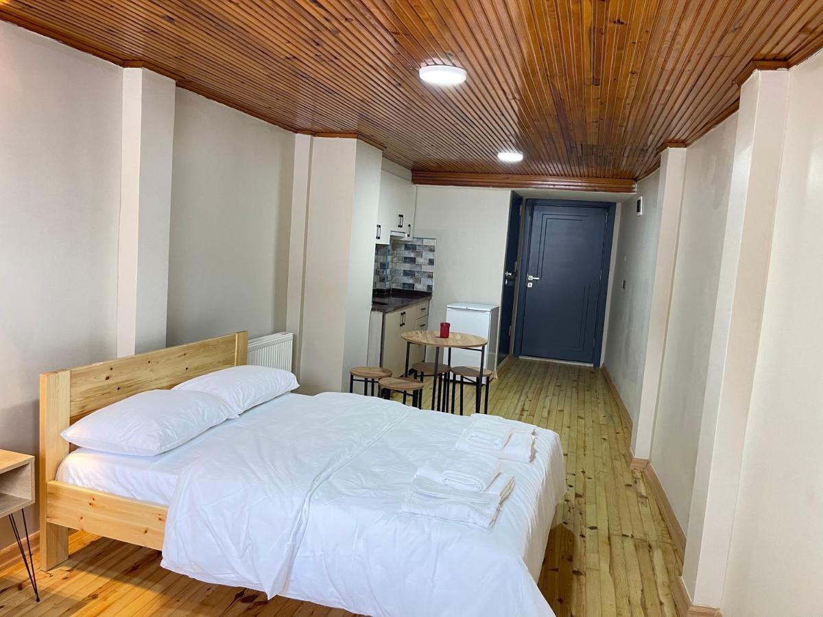 La Perato Hotel