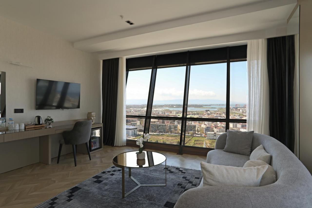 Moncher Hotel 4*
