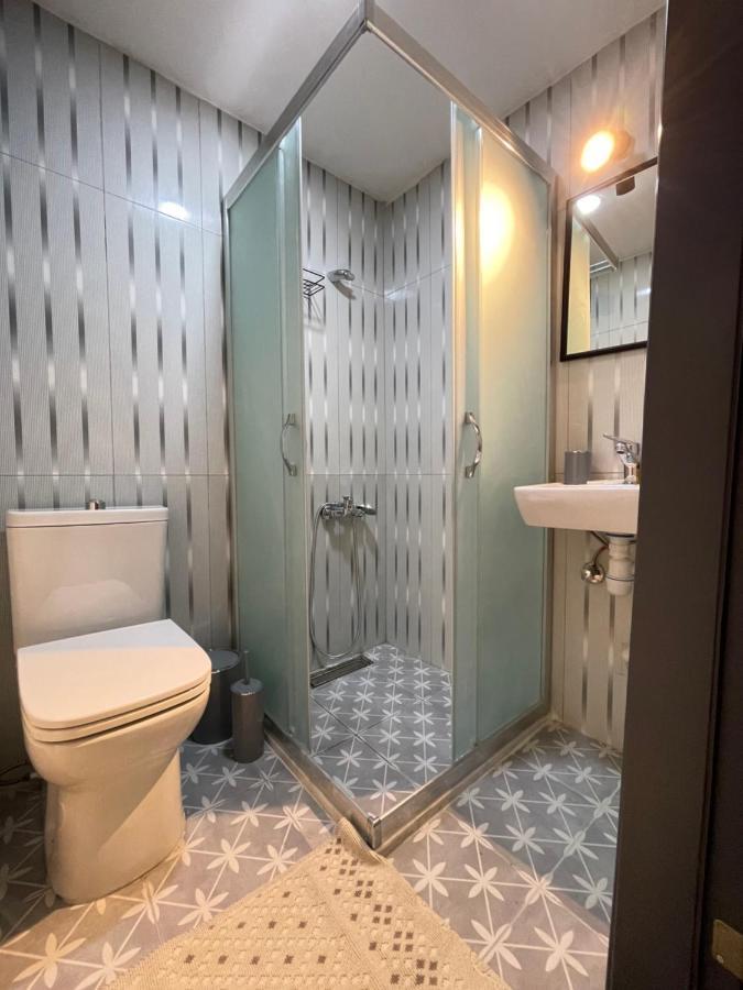 La Perato * Istanbul