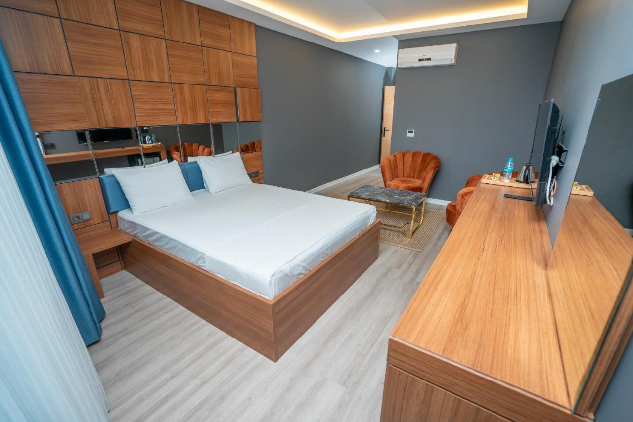 Hotel Center