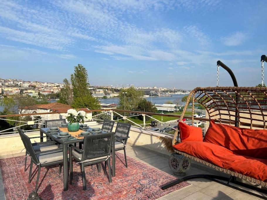 Waterfront Tiny House Bosphorus With Exceptional Terrace Apartment Istanbul
