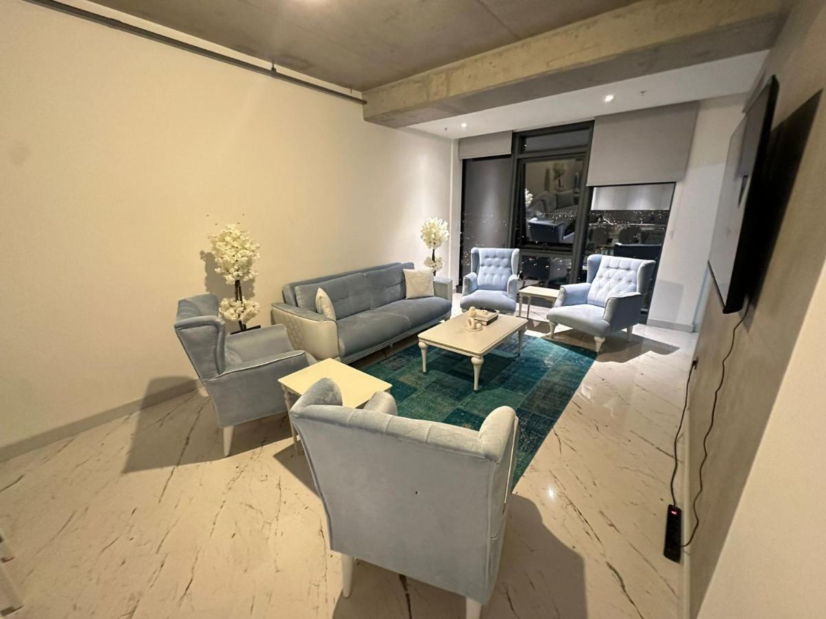 Sinpas Queen 40+ F-16 Apartment *