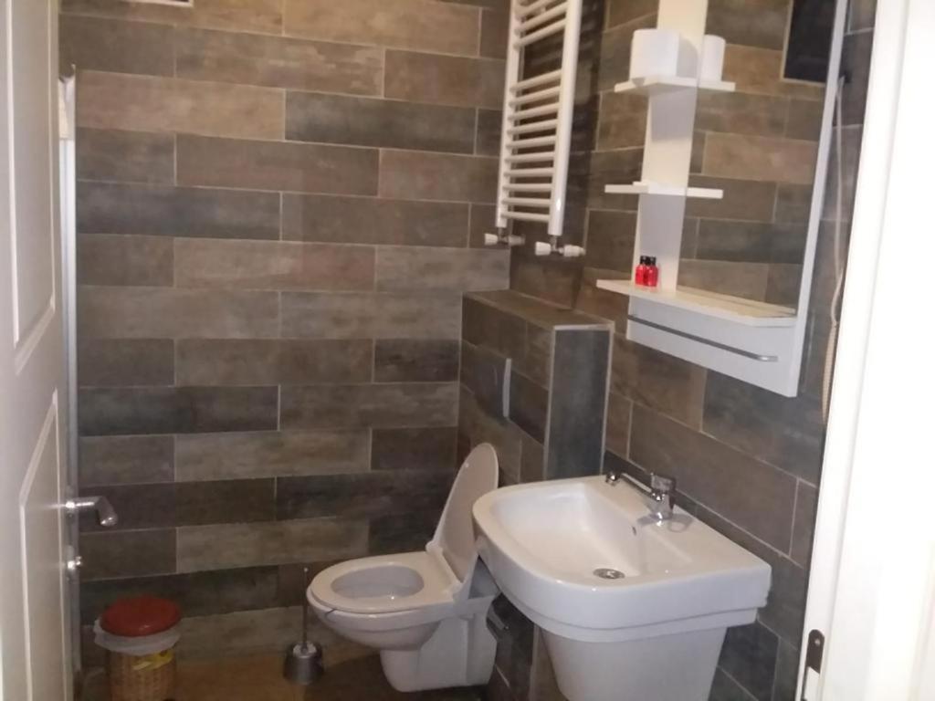 Crux Aparthotel *