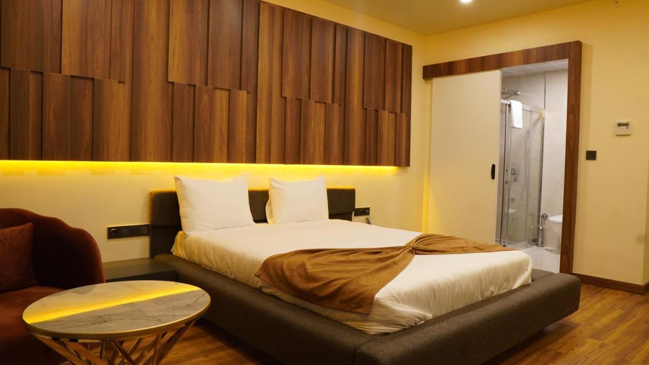 Amber Palace Hotel 4*
