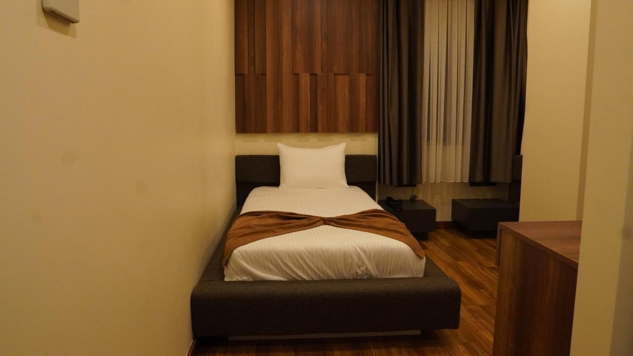 Amber Palace 4*