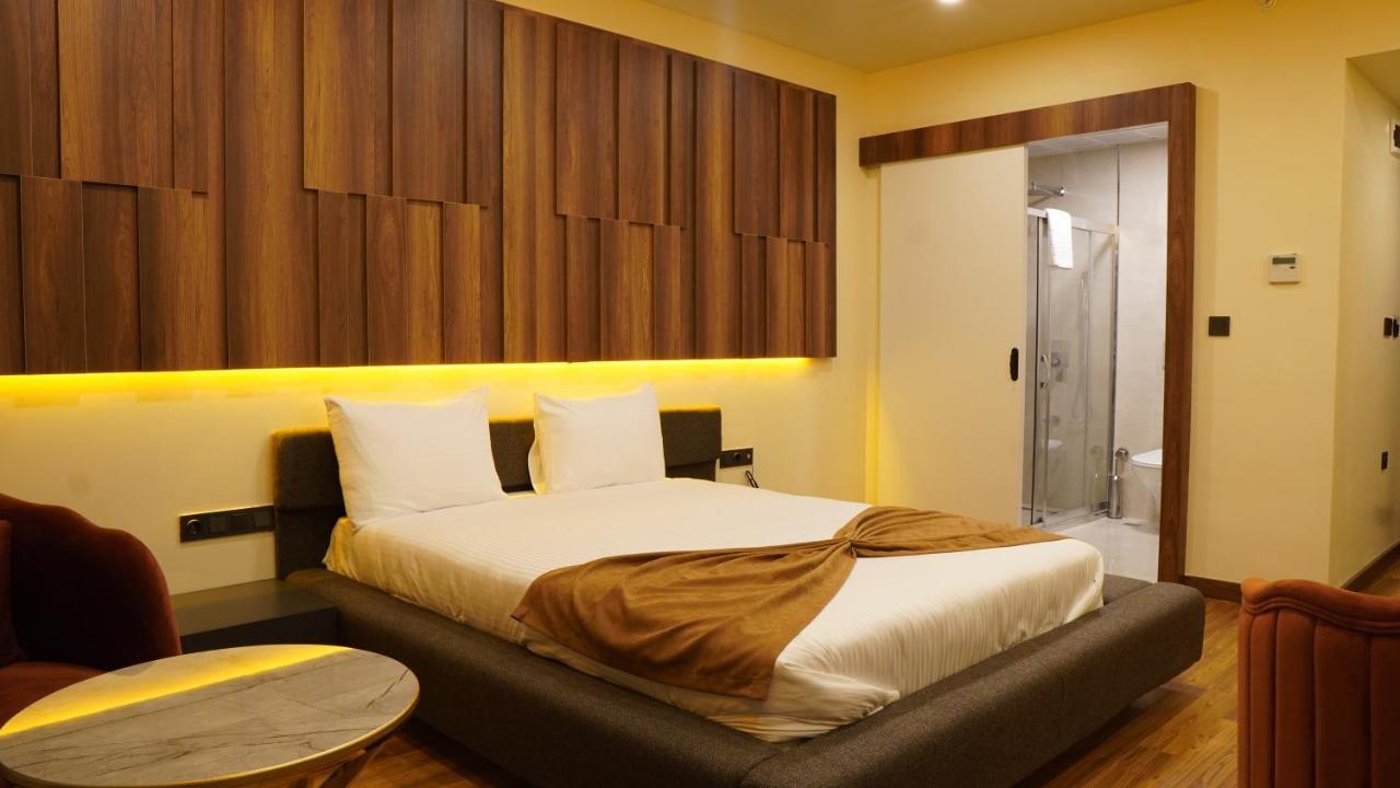 Amber Palace Hotel 4*