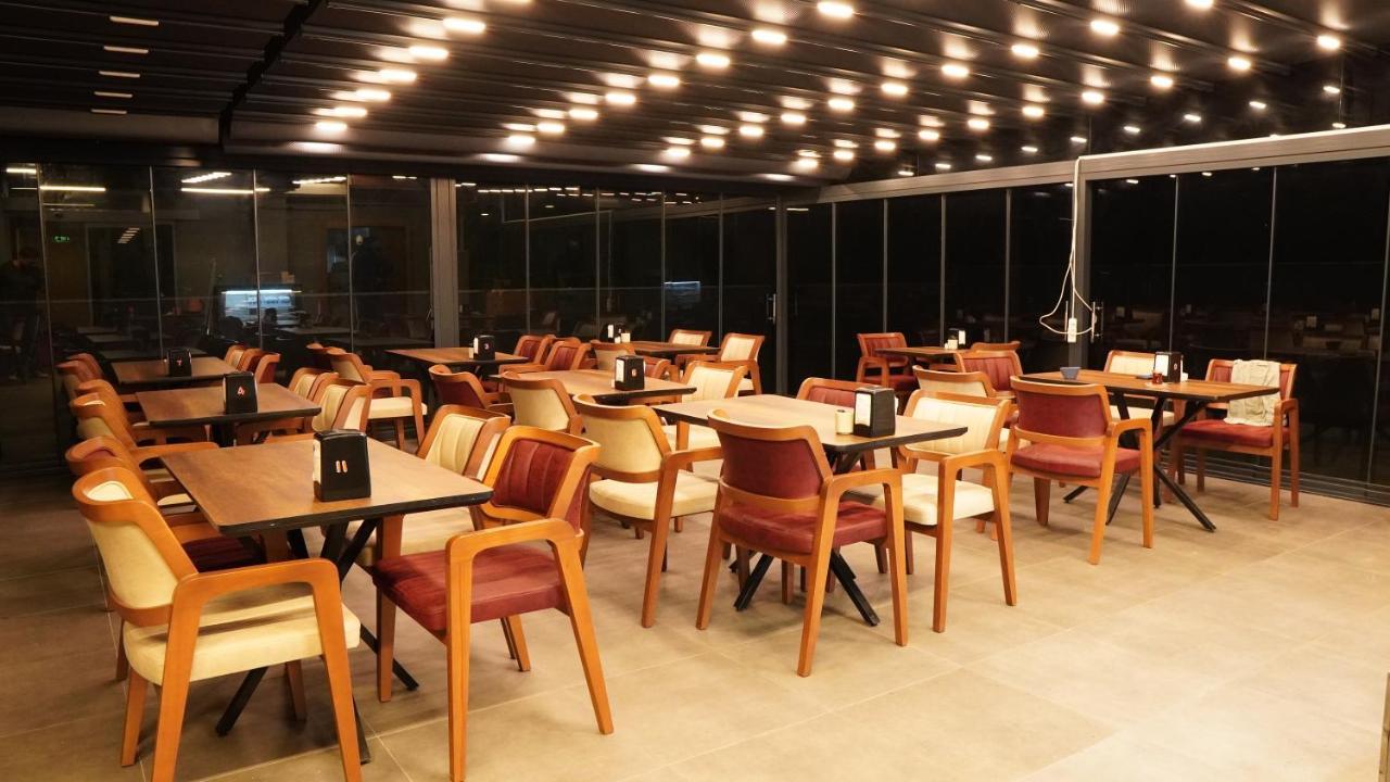 Amber Palace Hotel 4*