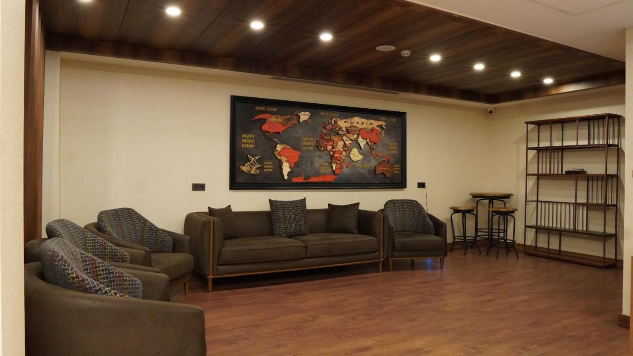 Hotel Amber Palace