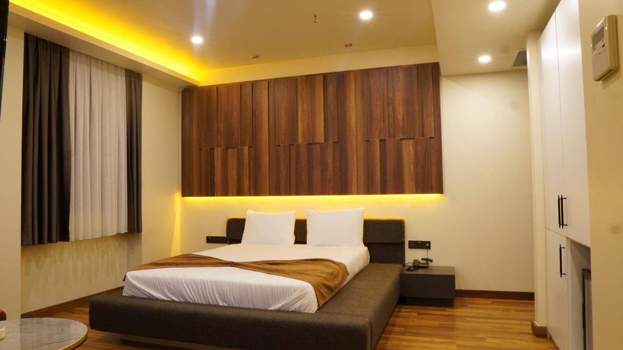 Hotel Amber Palace 4*
