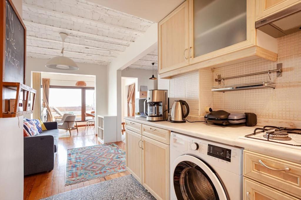 Magnificent View, In The Center Apartment Istanbul