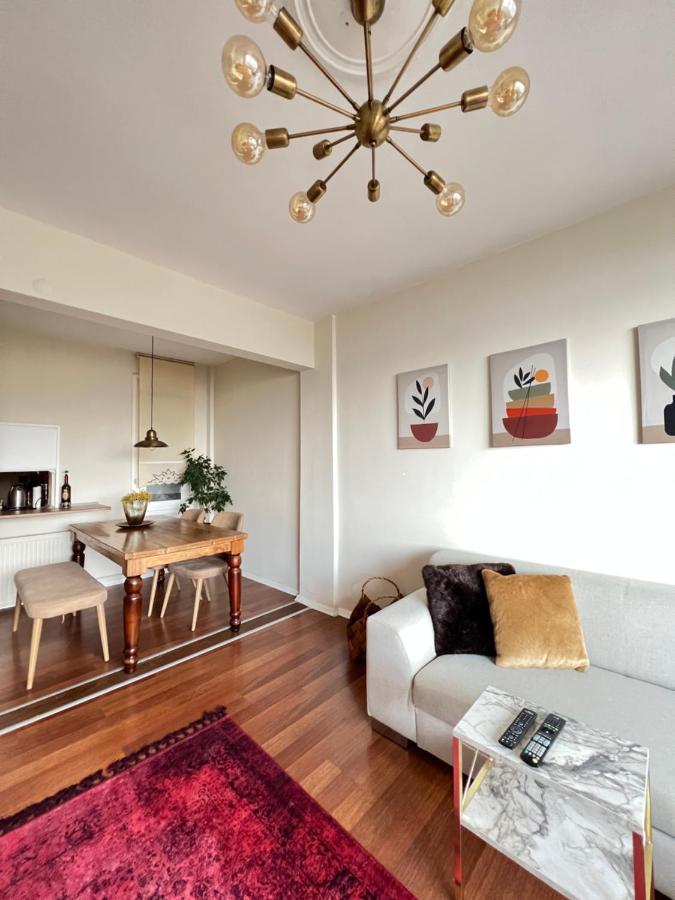 Amazing Bosphorus View, 2 Bedroom New Furnished In Center Istanbul