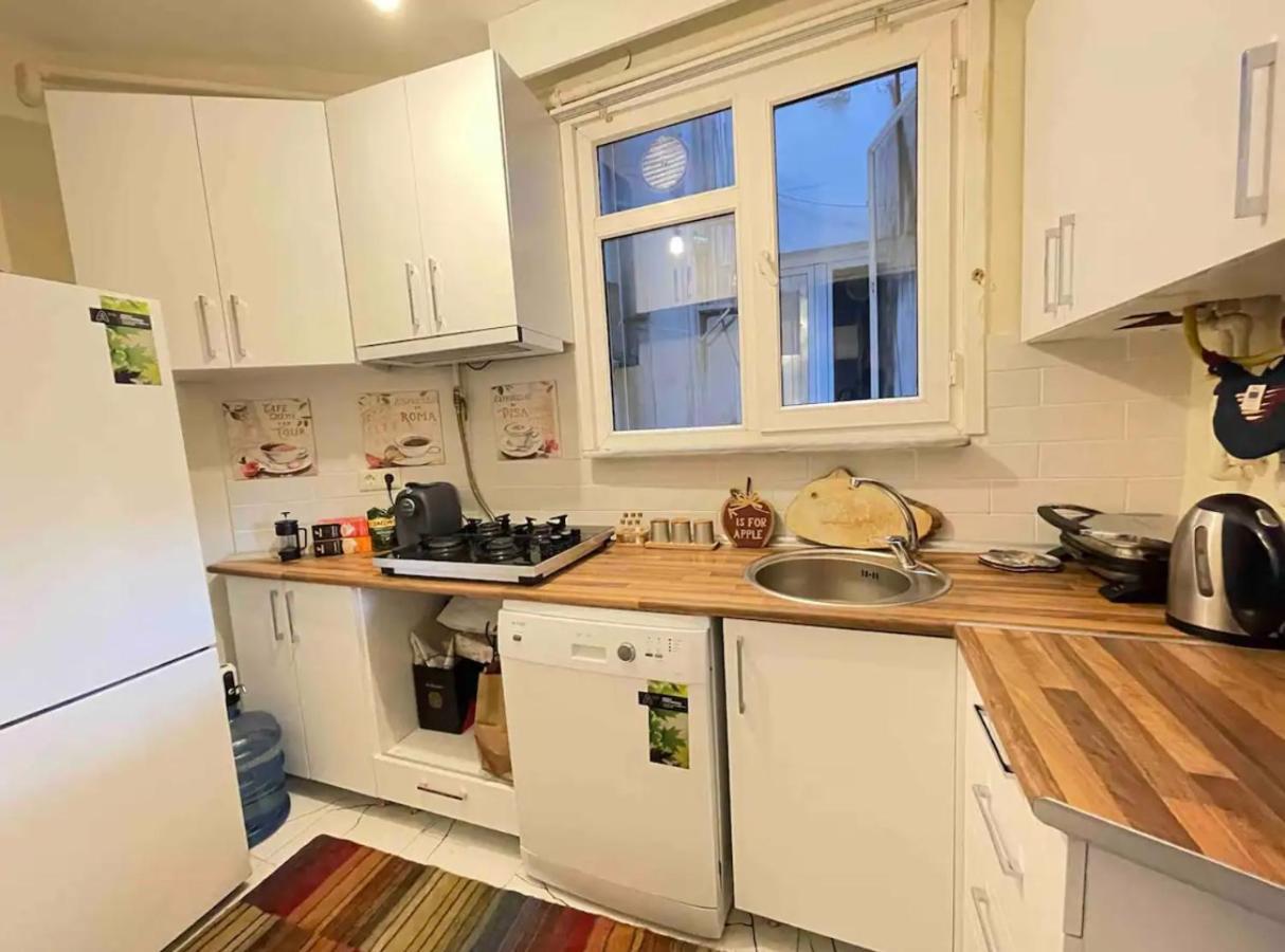 Amazing Bosphorus View, 2 Bedroom New Furnished In Center Apartment Istanbul