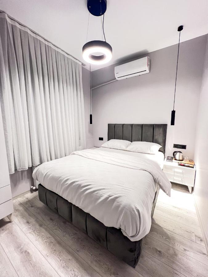 Galata Hotel *