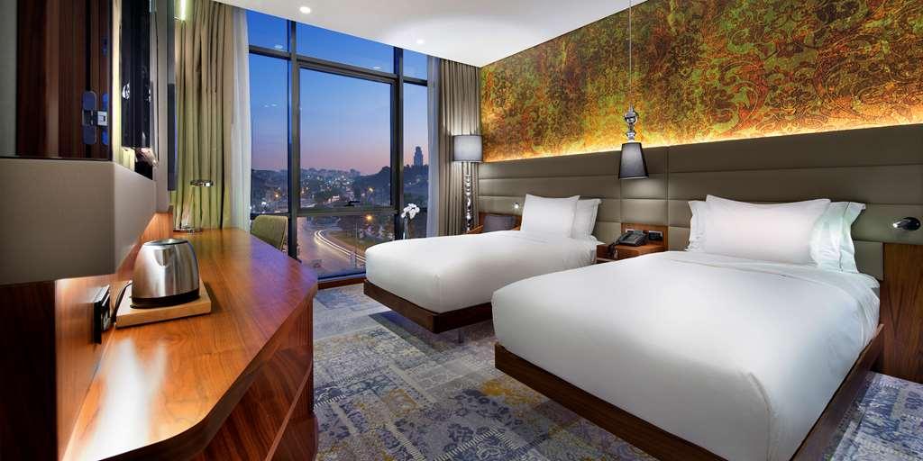 Doubletree By Hilton - Piyalepasa Hotel