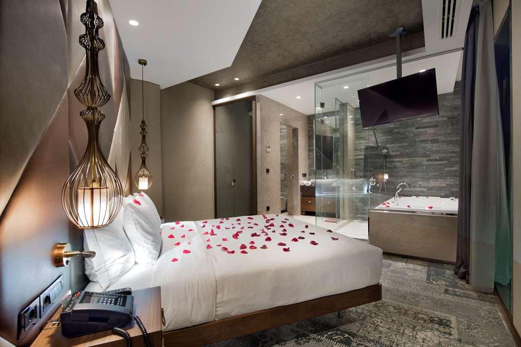 Doubletree By Hilton - Piyalepasa Hotel