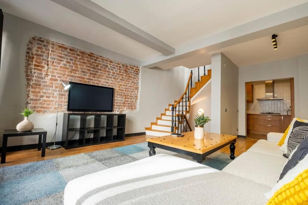 Stylishly Decorated Fourlex House