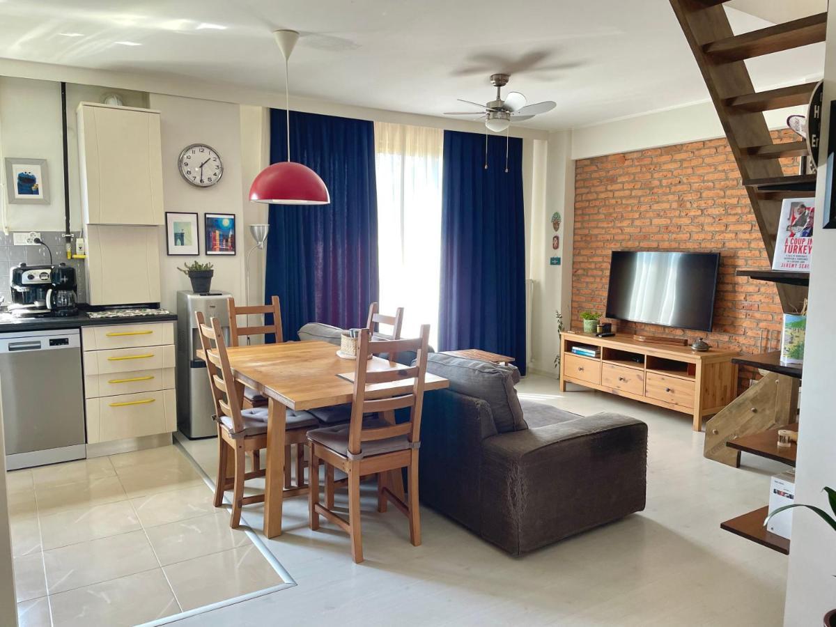 Duplex Rooftop Loft In Center Kadikoy With Amazing Terraces