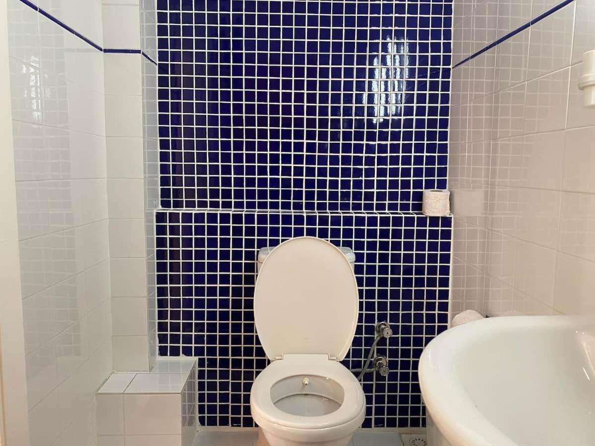 Petek Fenerbahce Kadikoy Istanbul