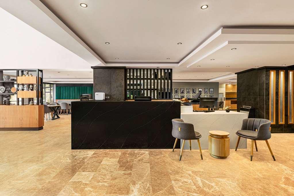 New Airport Hotel *