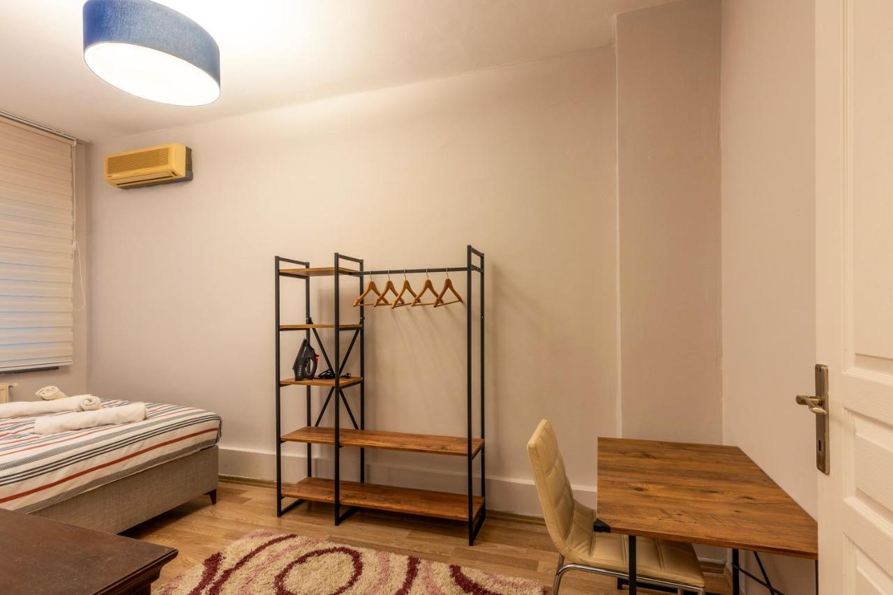 Apartment In The Center Of Taksim And Galataport 2 Bedrooms And 1 Living In *