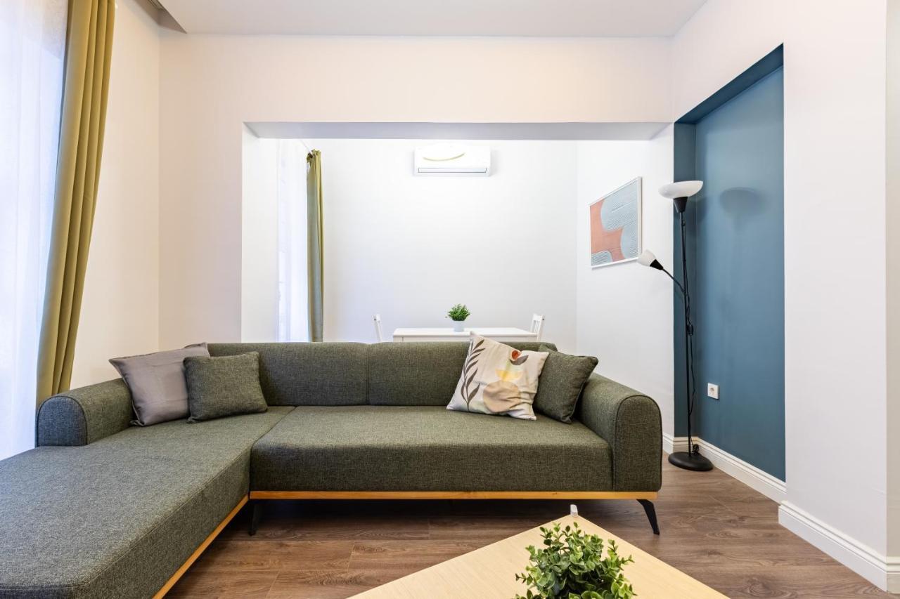Red Suites Balat - Orange And Blue Apartment *